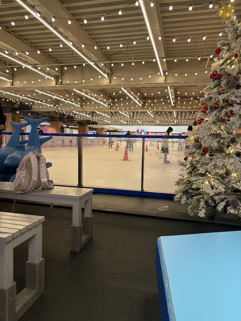 Exploring Ice skating in Bangkok, Thailand